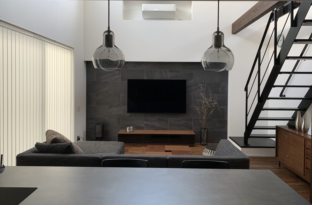 Sophia(ソフィア) 野中木工所,センターテーブルアトリ,フクラ FINANCIER(フイナンシェ),MEGA BULB PENDANT(メガバルブ ペンダント),マルニ木工-MARUNI COLLECTION シリーズ -T&O T2バースツールMid-ジャスパー・モリソン(Jasper Morrison),Revolver bar stool リボルバースツール HAY ヘイ