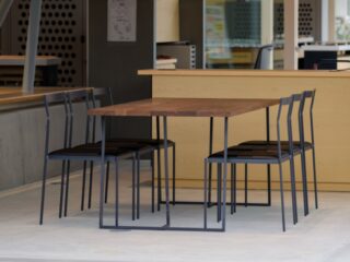 シンアームレスチェア