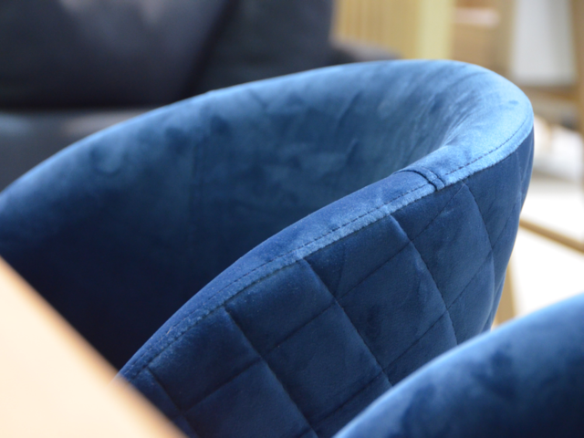 ホールドチェア