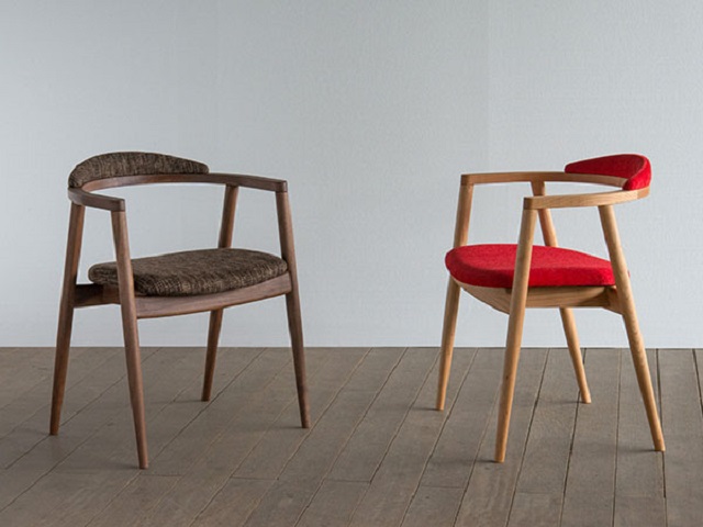 フックアームチェア