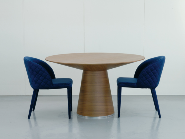 ホールドチェア